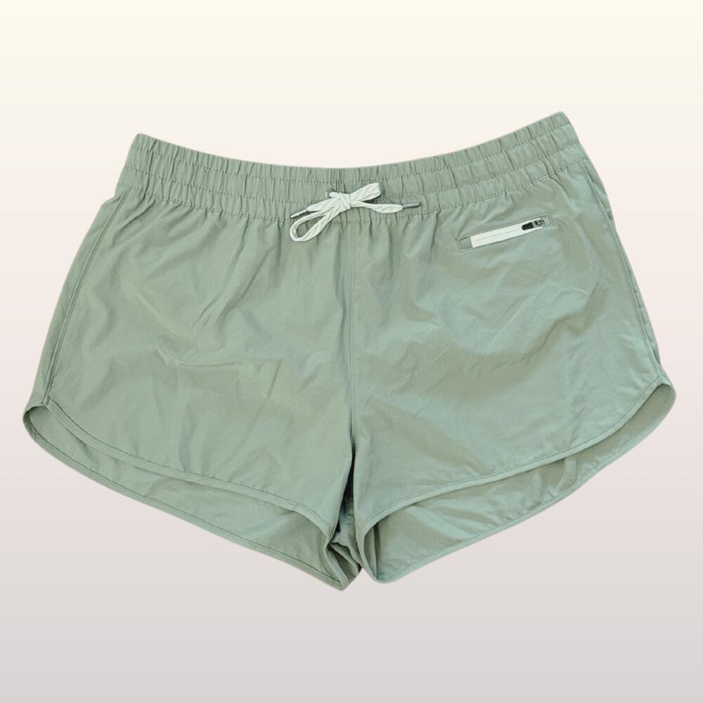 Vuori Clementine Shorts 2.0 size XL Green Performance 2.5" Drawstring Running